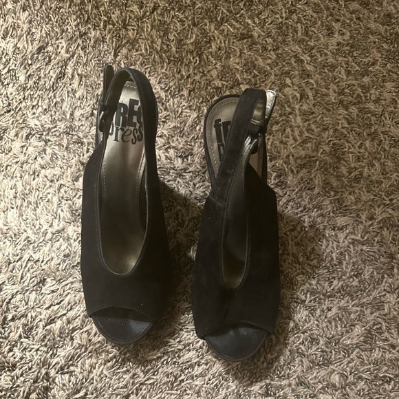 Free Press Black Suede Peep Toe Slingback Heels – Size 7.5 - Picture 1 of 5